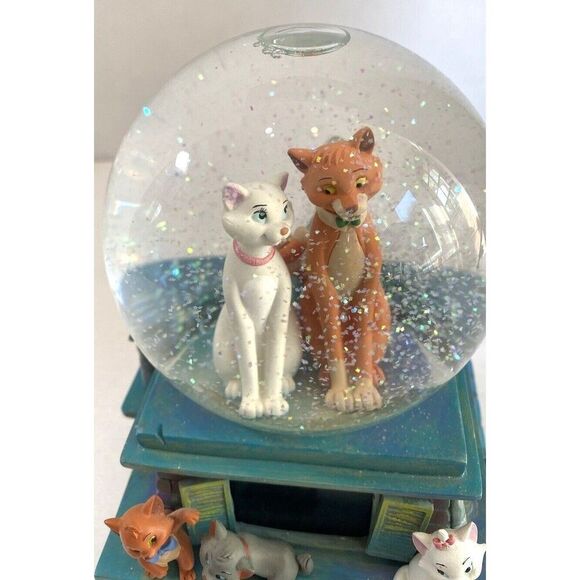 Disney Aristocats 40th Anniversary Music Box Snow globe Lights Up tested Holiday - Picture 2 of 16